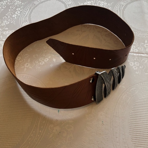 Classic Wide Women’s Faux Leather Brown/Caramel Belt Large Chrome Belt Buckle - Picture 1 of 16